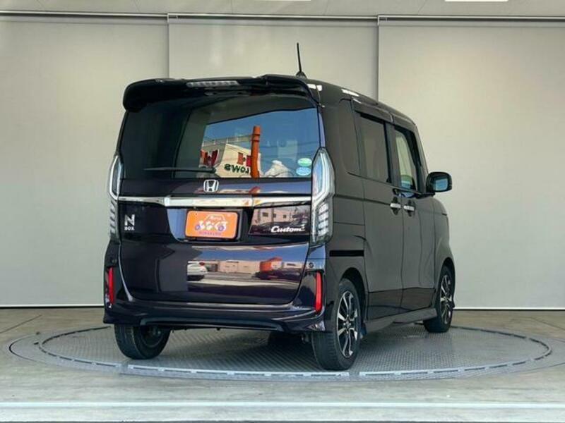 N BOX CUSTOM