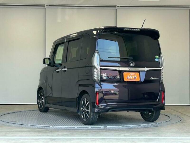 N BOX CUSTOM