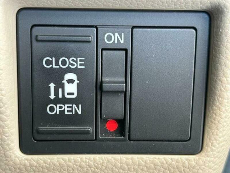 N BOX