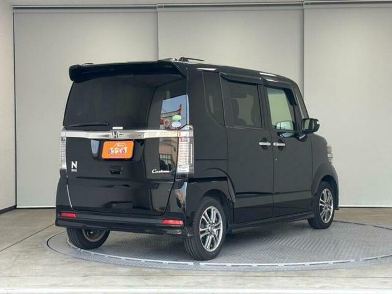 N BOX CUSTOM