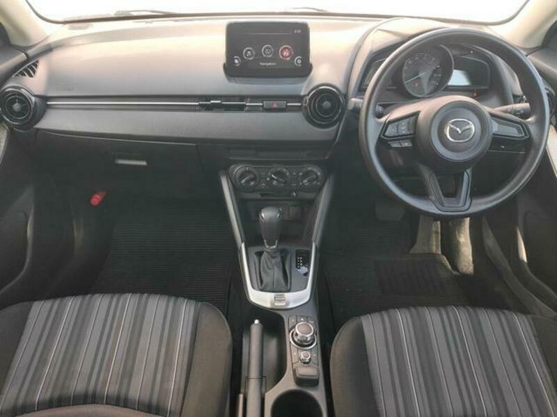 MAZDA2