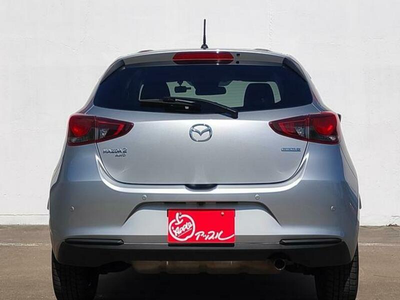 MAZDA2
