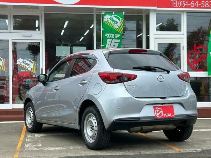 MAZDA2
