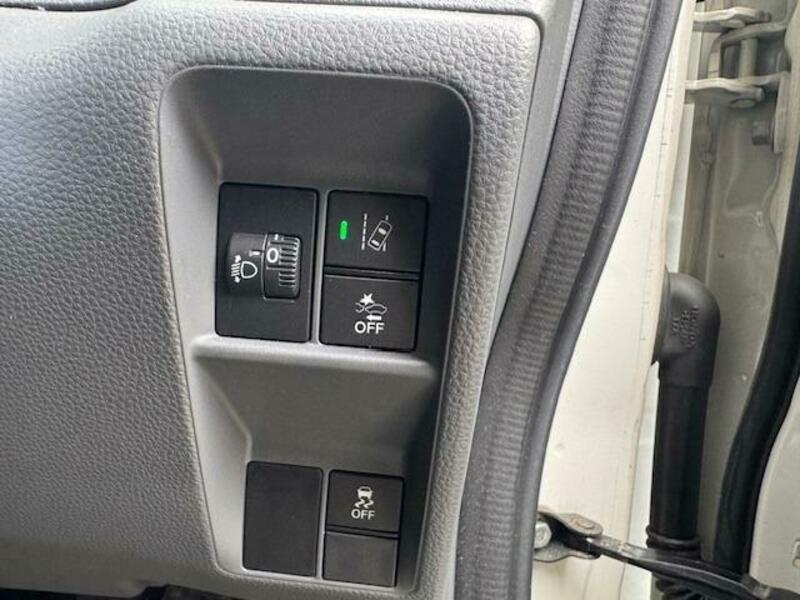 N-VAN