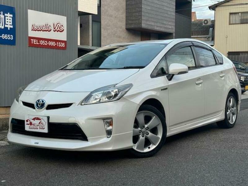TOYOTA PRIUS