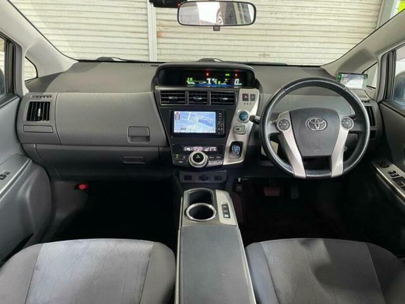 PRIUS ALPHA