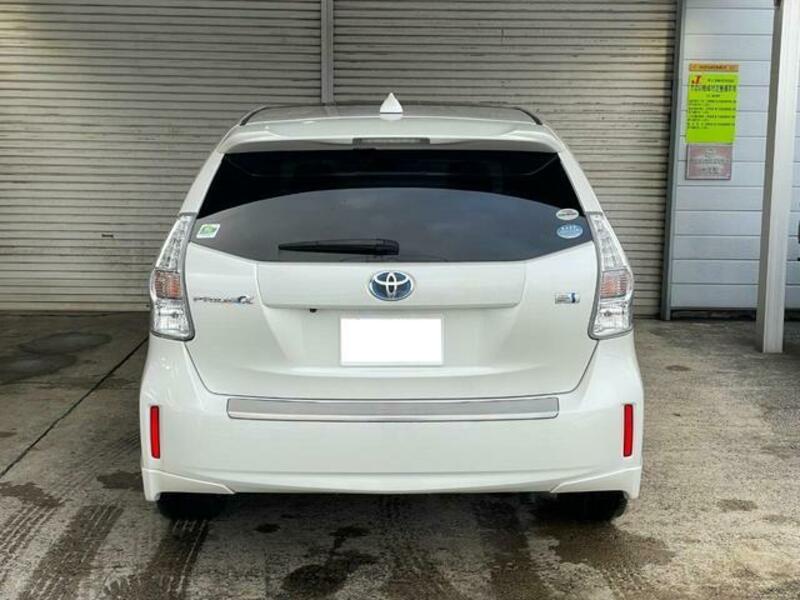 PRIUS ALPHA