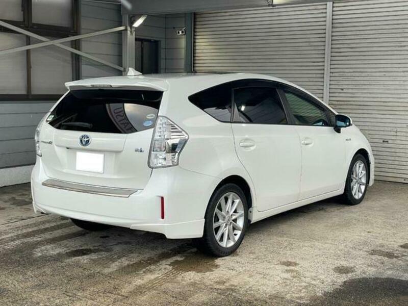 PRIUS ALPHA