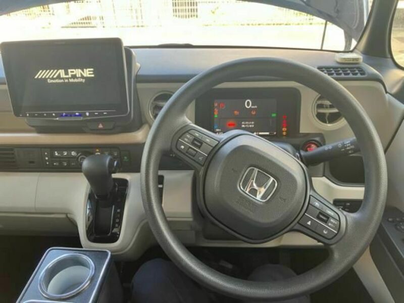 N BOX