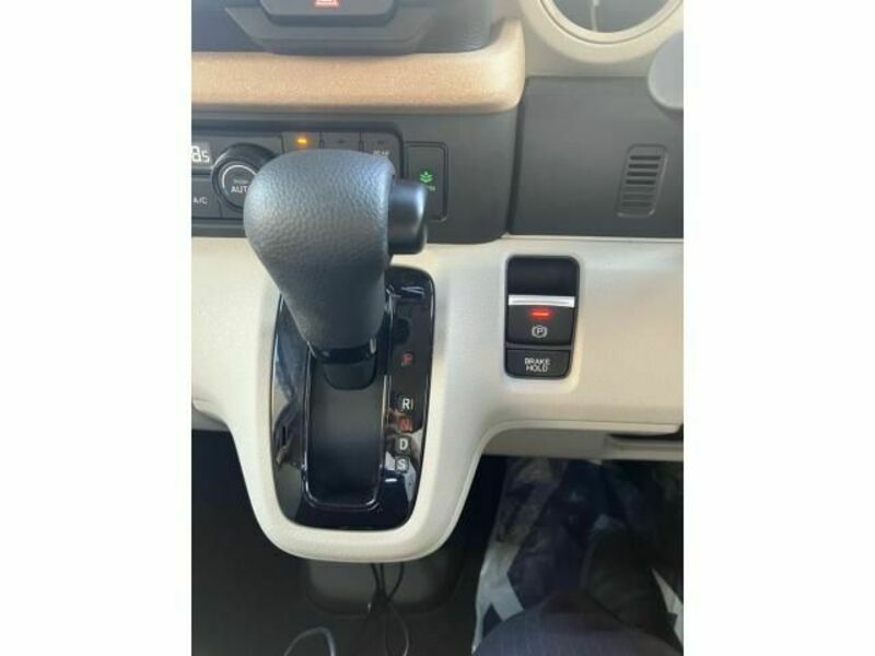 N BOX