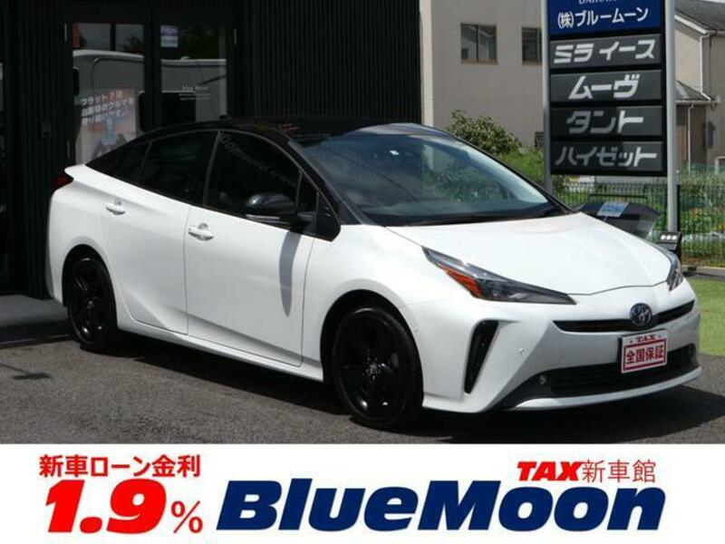 TOYOTA PRIUS