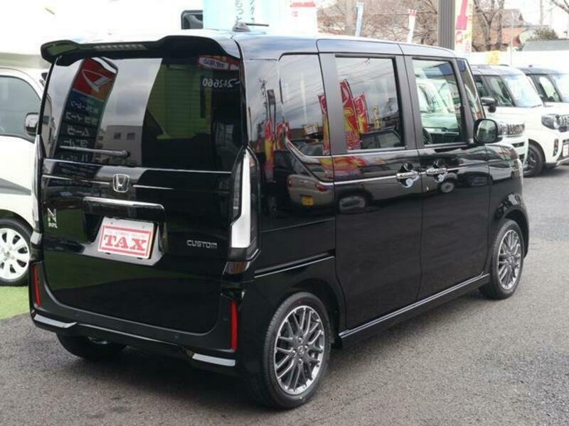 N BOX CUSTOM