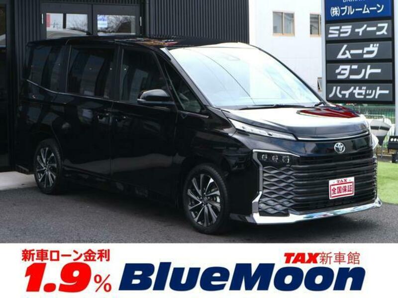 TOYOTA VOXY