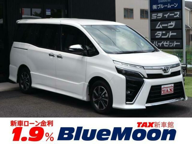 TOYOTA VOXY