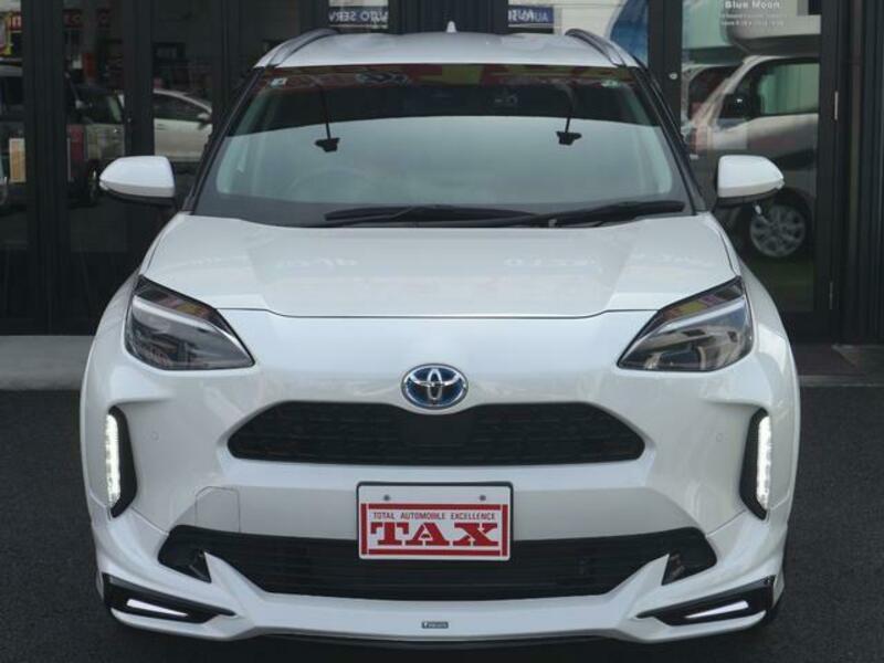 YARIS CROSS