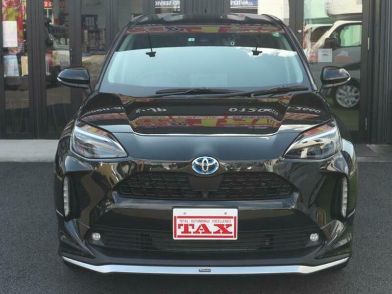 YARIS CROSS
