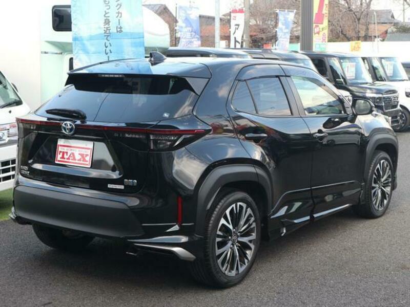 YARIS CROSS