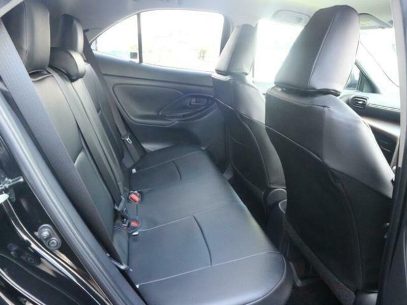 YARIS CROSS