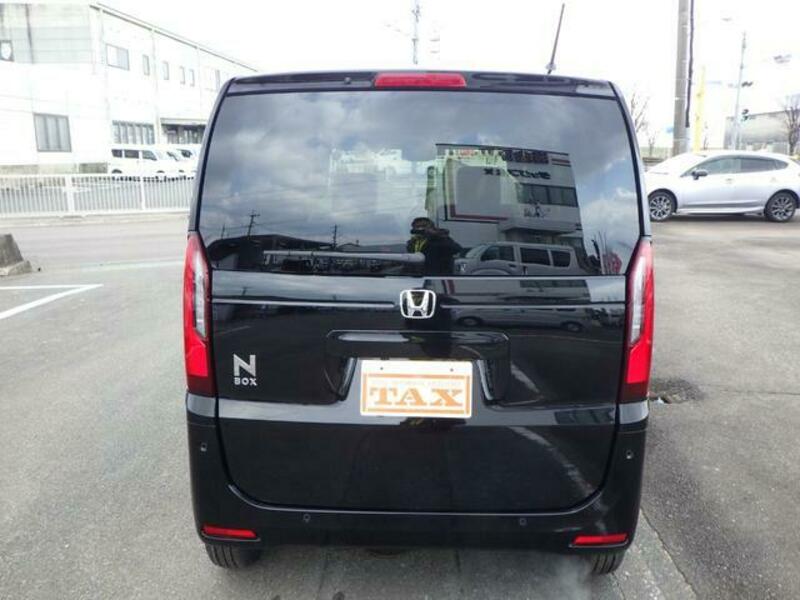 N BOX