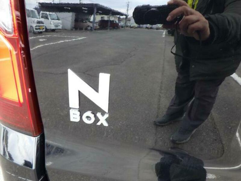 N BOX