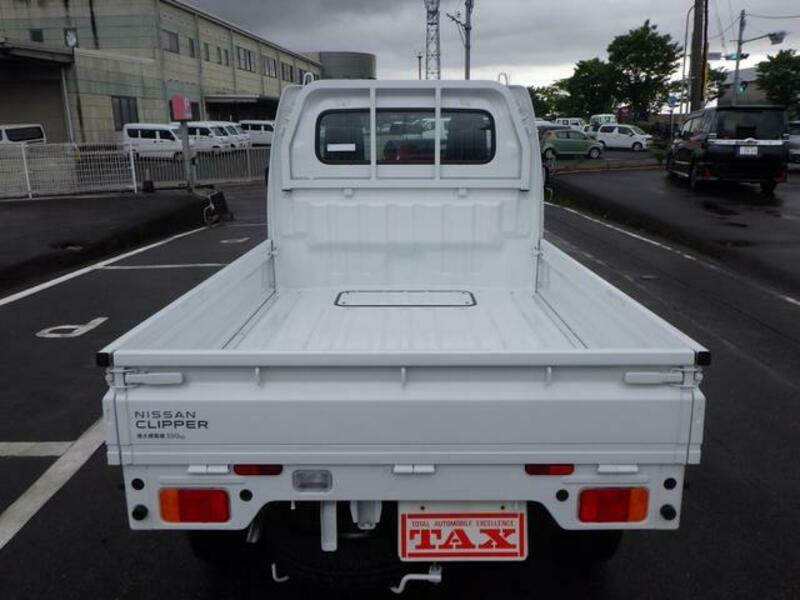 CLIPPER TRUCK