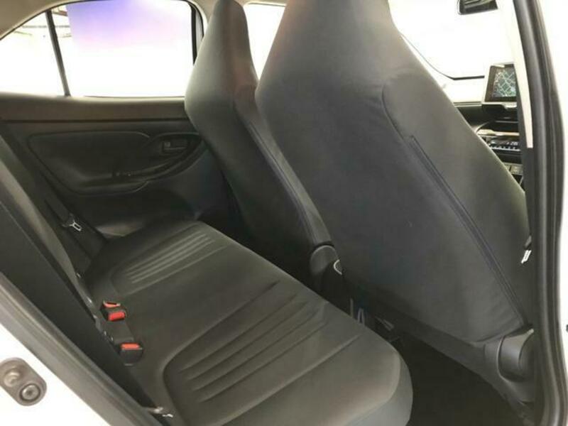 YARIS CROSS
