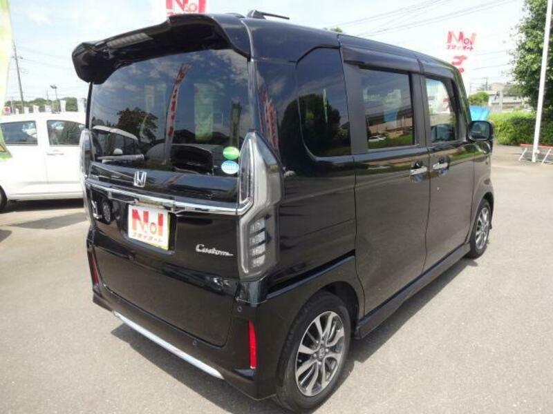 N BOX CUSTOM