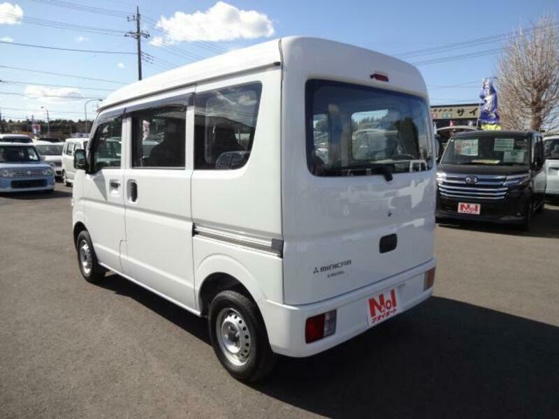 MINICAB VAN