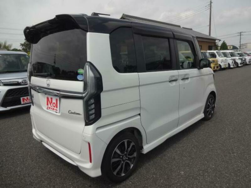 N BOX CUSTOM