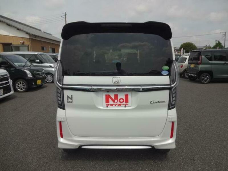 N BOX CUSTOM