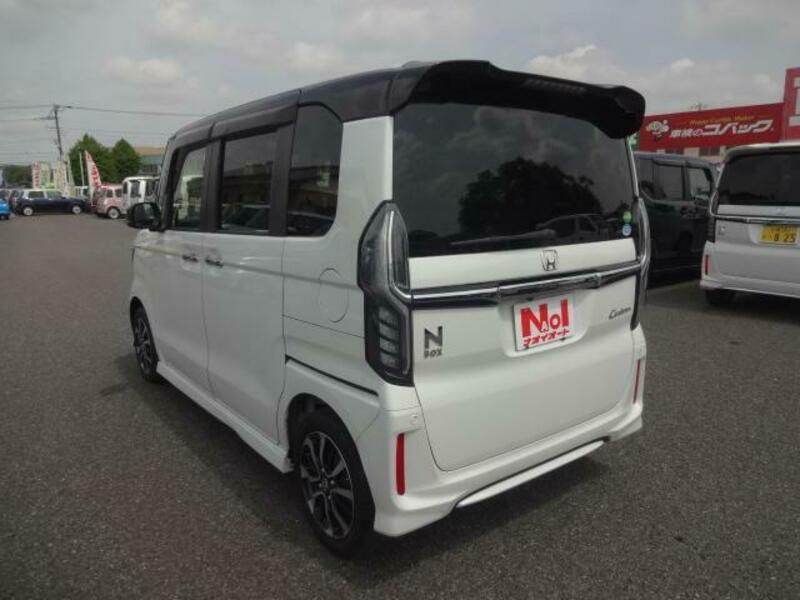 N BOX CUSTOM