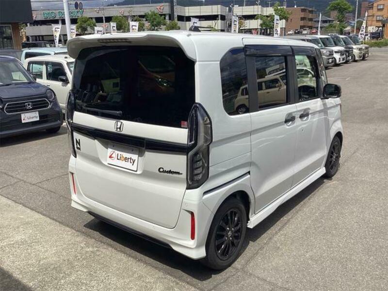 N BOX CUSTOM