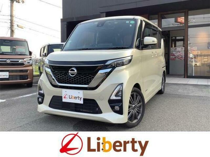 NISSAN ROOX