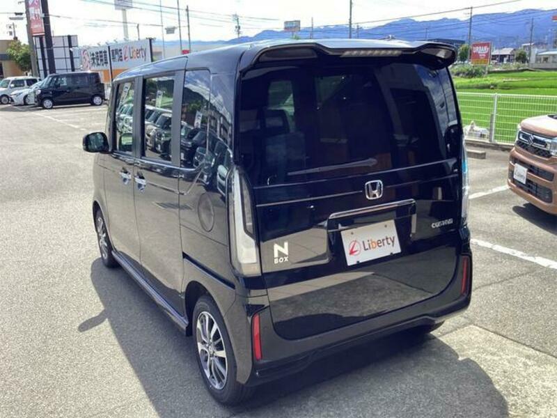 N BOX CUSTOM