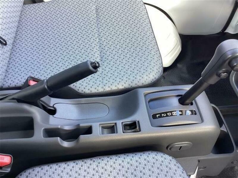 CLIPPER TRUCK