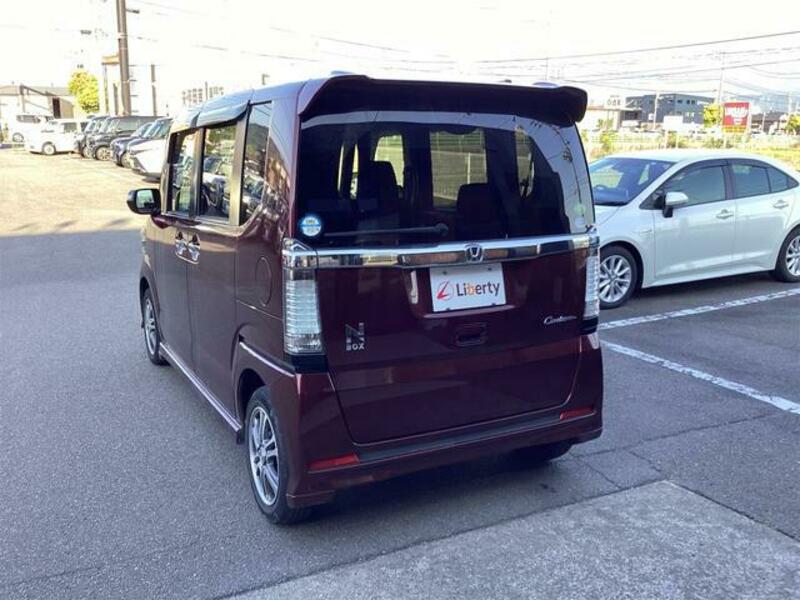 N BOX CUSTOM