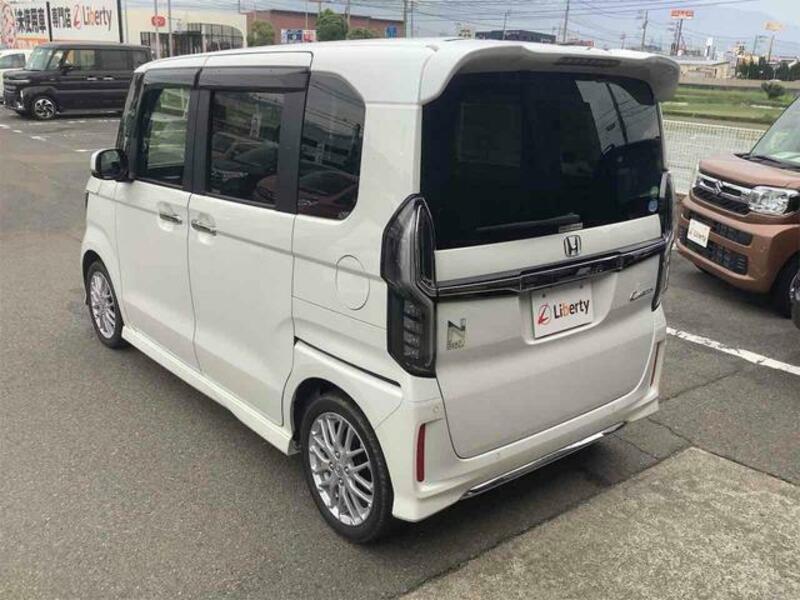 N BOX CUSTOM