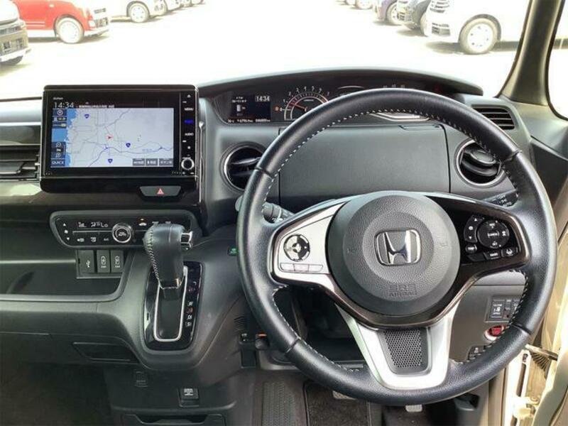 N BOX CUSTOM