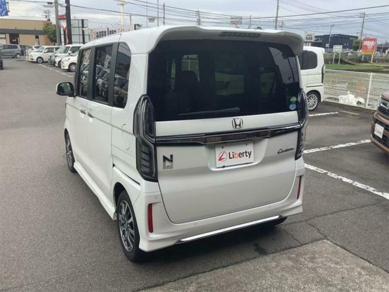 N BOX CUSTOM