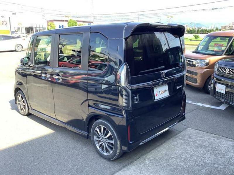 N BOX CUSTOM