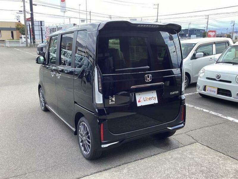 N BOX CUSTOM