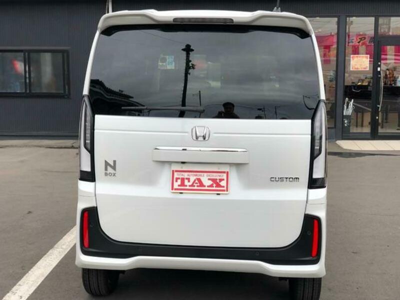 N BOX CUSTOM