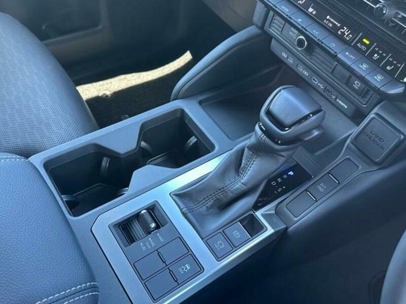 LAND CRUISER 250
