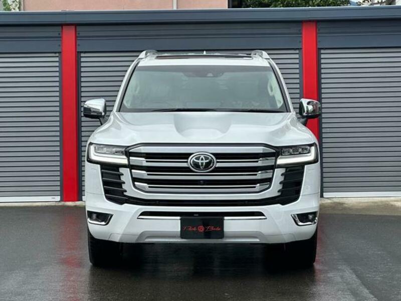 LAND CRUISER