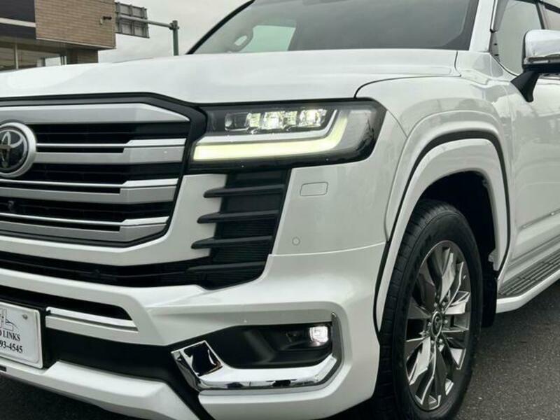 LAND CRUISER