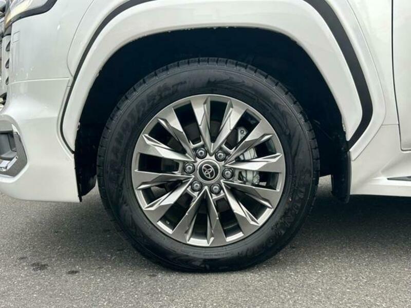 LAND CRUISER