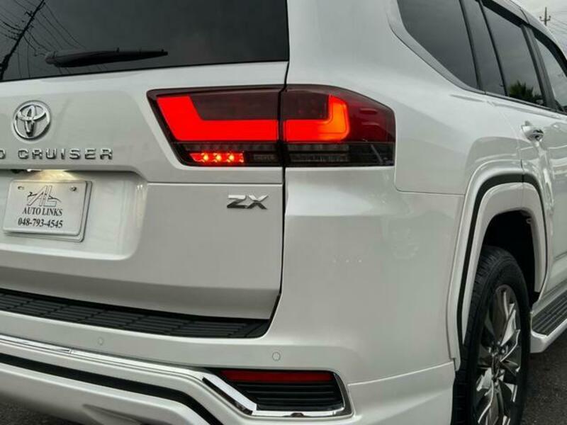 LAND CRUISER