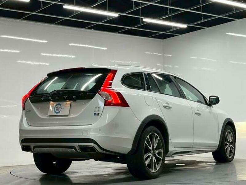 V60