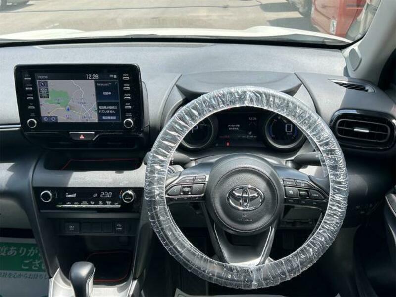 YARIS CROSS