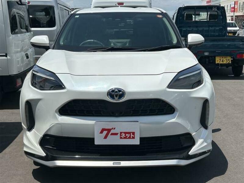 YARIS CROSS
